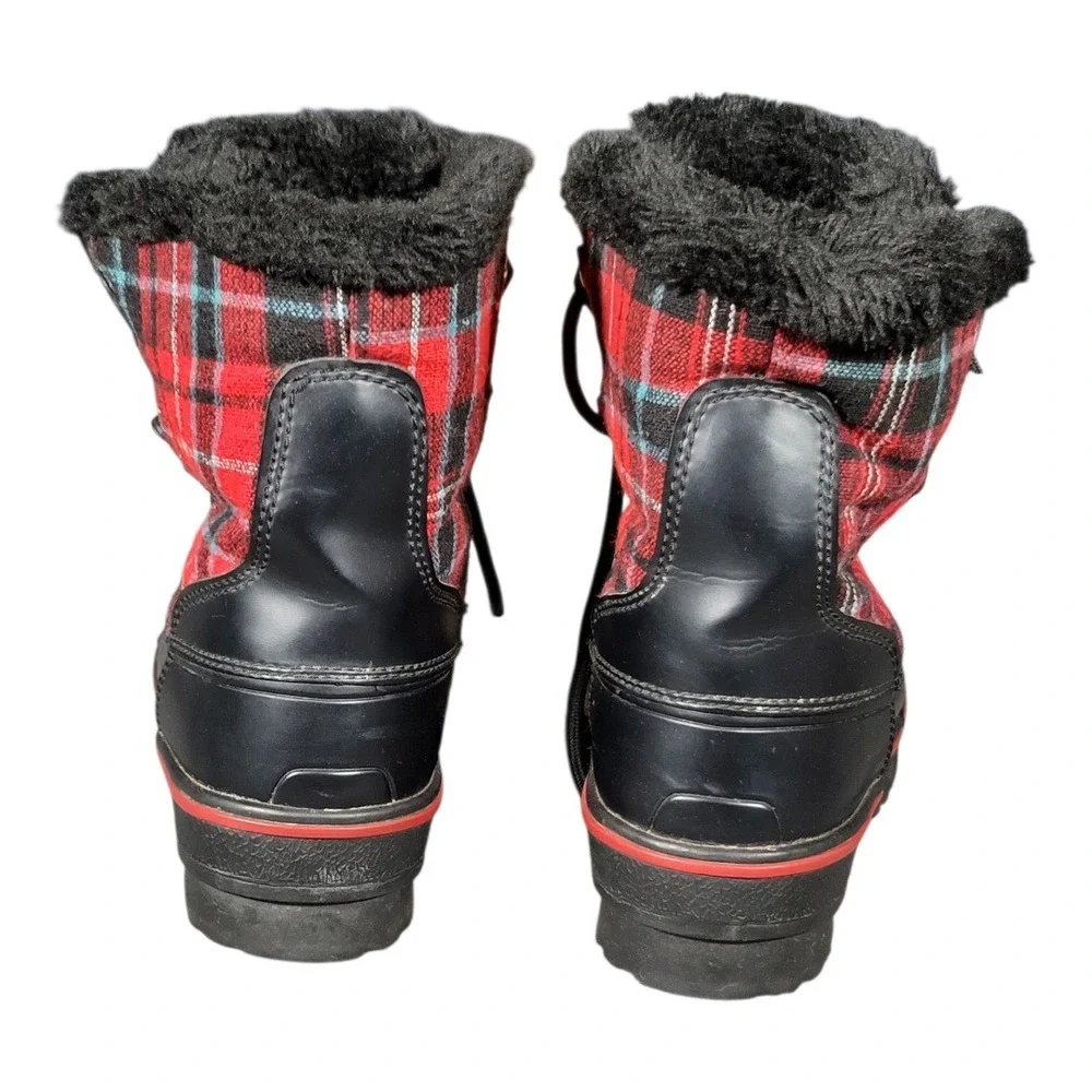 Bass Skeeter Women's Red Plaid‎ Faux Fur Duck Boots Sz 7M Waterproof Winter Snow